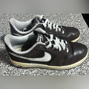 Nike Air Force 1 Dark Cinder Size 10 Men’s Shoes Brown White 2009